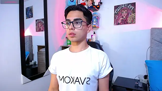 OwenBluee online show from 02.09.26