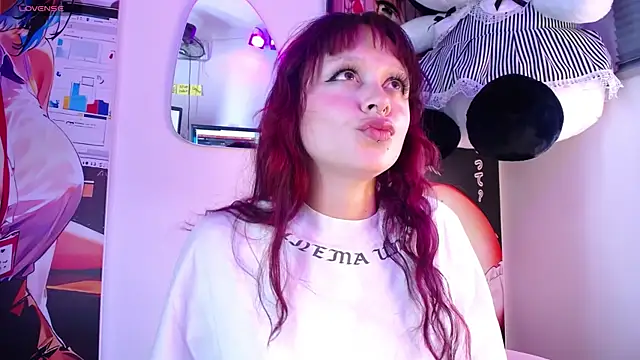 Snapshot of bombom_6 chatting on 11.06.25 bombom 6 online show from 11.06.25