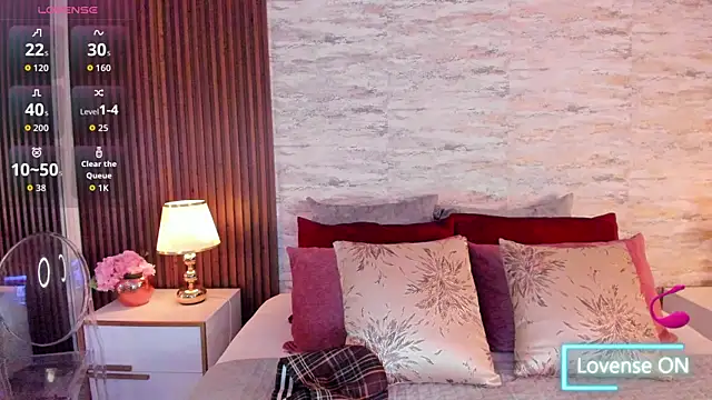 AndreaPink2024 online show from 10.13.25