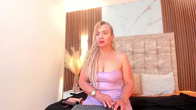 AnastasiaTaylor  online show from 09.29.25