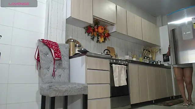 Jadeee  online show from 10.07.25