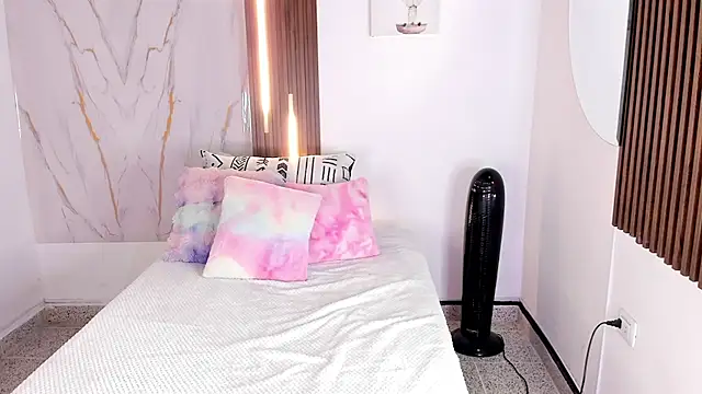 mia six66 online show from 12.18.25