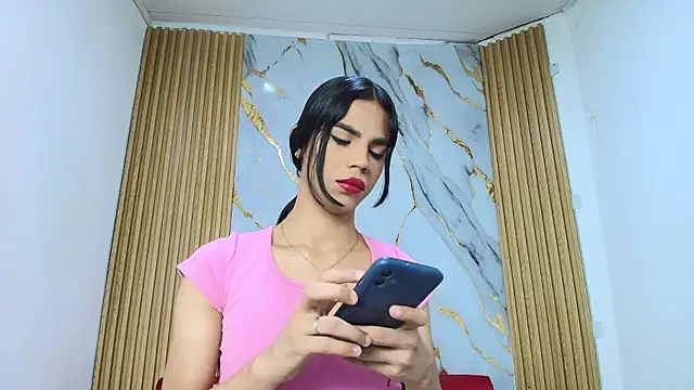 Snapshot of Luluu_08 chatting on 01.17.26 Luluu 08 online show from 01.17.26