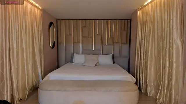 MariaHerrera  online show from 12.17.25