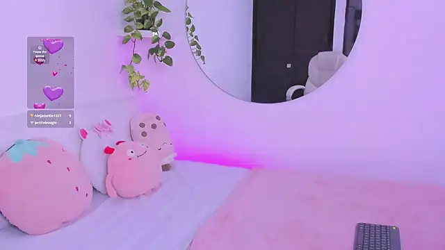 Snapshot of Catbaby888_ chatting on 03.04.25 Catbaby888 online show from 03.04.25