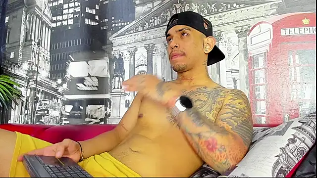 Snapshot of Damian09_ chatting on 09.26.25 Damian09 online show from 09.26.25