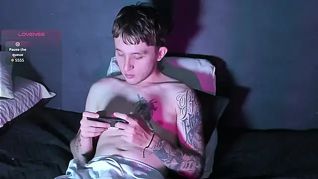 Dylanwhite23  online show from 10.23.25