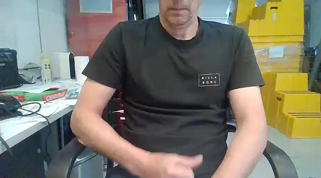 Snapshot of Raimundo1971 chatting on 12.04.24 Raimundo1971 online show from 12.04.24