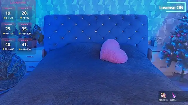 SuzannaWild online show from 12.17.25