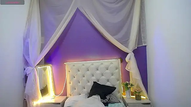 Ingrid Casas online show from 01.15.25