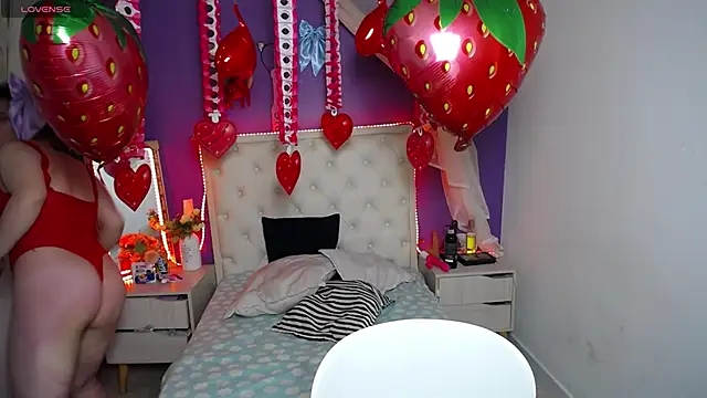 Ingrid Casas online show from 02.18.25