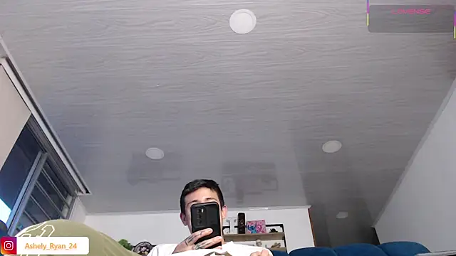 ashely ryan24 online show from 03.30.26