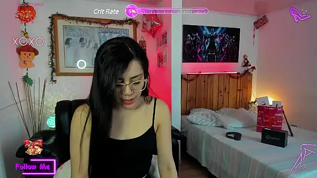 LauGrayJ online show from 12.08.24