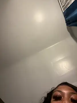 Snapshot of AUNYXXX chatting on 01.18.25 AUNYXXX online show from 01.18.25