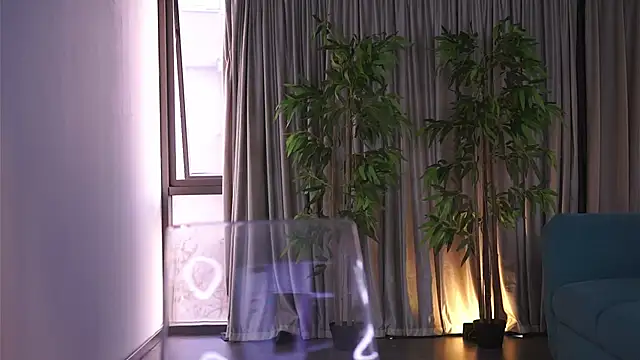 MissKiarra online show from 02.13.25