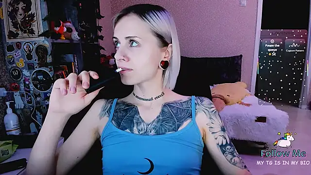 NaniMoore online show from 12.13.25