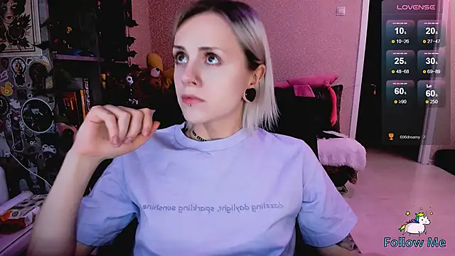 NaniMoore online show from 01.09.26