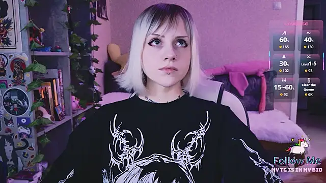 NaniMoore online show from 04.10.26