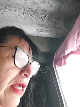 clarita 01 online show from 10.30.25