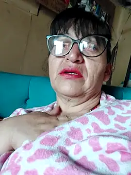 clarita 01 online show from 11.22.25