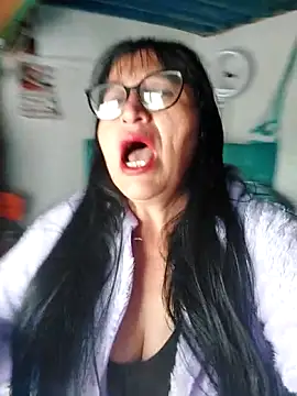 Snapshot of clarita_01 chatting on 01.17.26 clarita 01 online show from 01.17.26