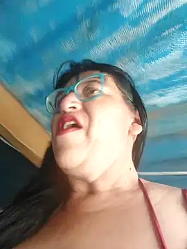 Snapshot of clarita_01 chatting on 02.04.26 clarita 01 online show from 02.04.26