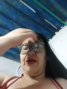 Snapshot of clarita_01 chatting on 02.16.26 clarita 01 online show from 02.16.26