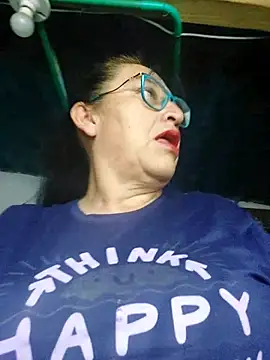 Snapshot of clarita_01 chatting on 02.19.26 clarita 01 online show from 02.19.26