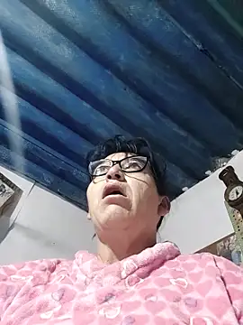 clarita 01 online show from 04.12.26