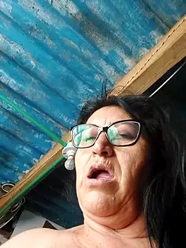 clarita 01 online show from 04.15.26