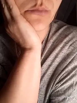 Snapshot of Ant0nina chatting on 02.09.25 Ant0nina online show from 02.09.25