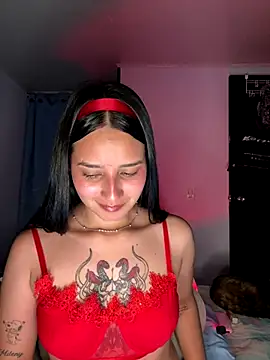 Snapshot of _vaness chatting on 10.08.25 vaness online show from 10.08.25