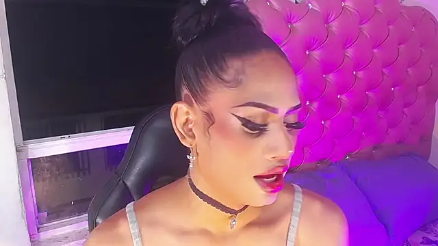 Aslhy Goddessx online show from 10.18.25