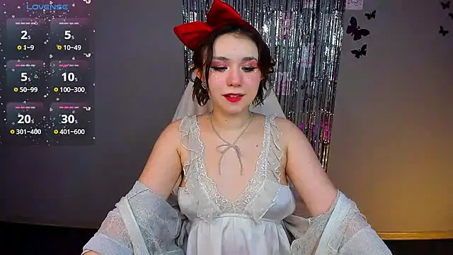 lilly Cherry  online show from 12.25.24
