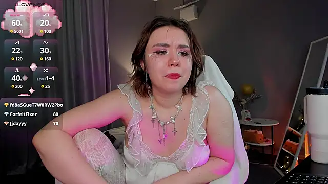 lilly Cherry  online show from 02.15.25