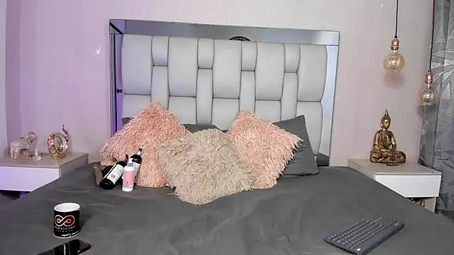 SusanBenett online show from 02.08.26