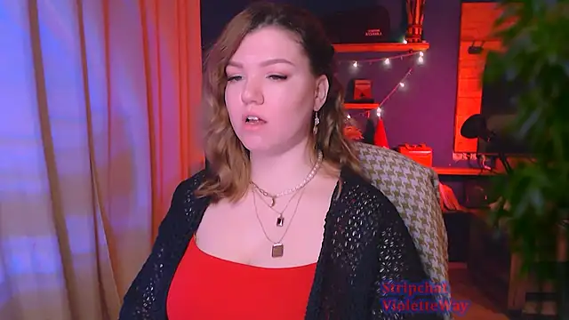 Snapshot of VioletteWay chatting on 02.12.25 VioletteWay online show from 02.12.25