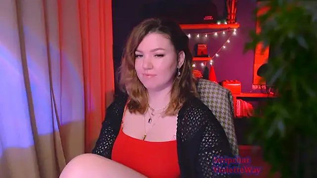 Snapshot of VioletteWay chatting on 02.12.25 VioletteWay online show from 02.12.25