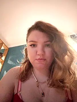 Snapshot of VioletteWay chatting on 02.13.25 VioletteWay online show from 02.13.25