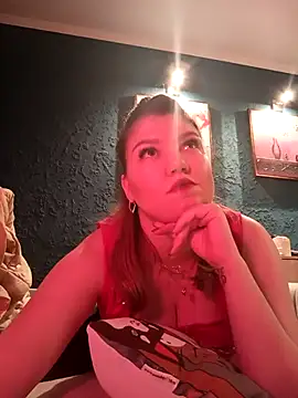 Snapshot of VioletteWay chatting on 02.19.25 VioletteWay online show from 02.19.25