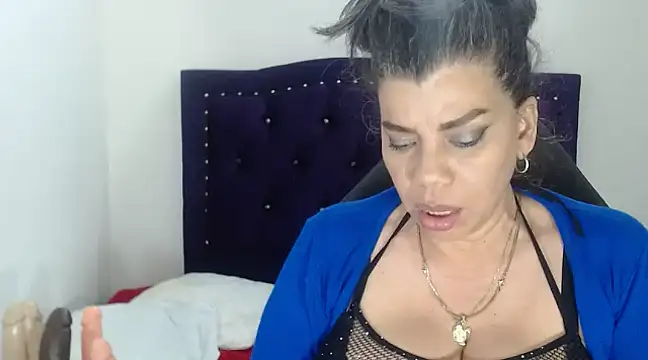 vikyadams online show from 02.12.25