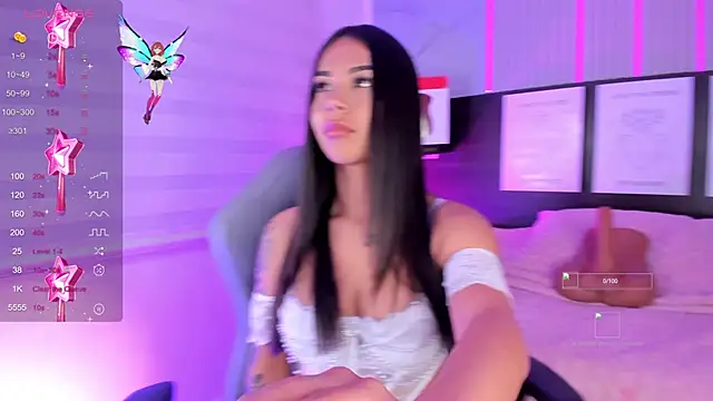 Snapshot of Violet_spencer chatting on 10.04.25 Violet spencer online show from 10.04.25