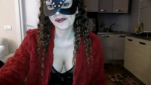 Snapshot of ladymask_2023 chatting on 02.02.25 ladymask 2023 online show from 02.02.25