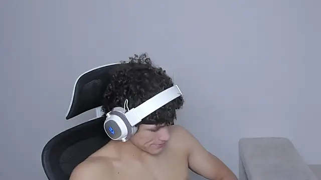 laurent nova online show from 09.25.25