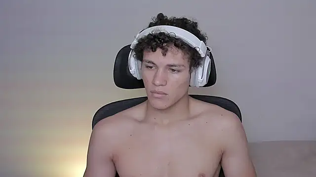 laurent nova online show from 10.15.25