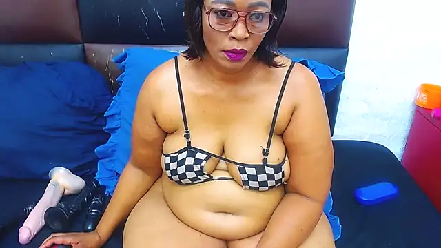 Brookylynbrownxx online show from 10.28.25