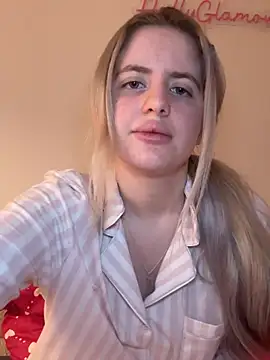 Holly-Glamour online show from 02.14.26