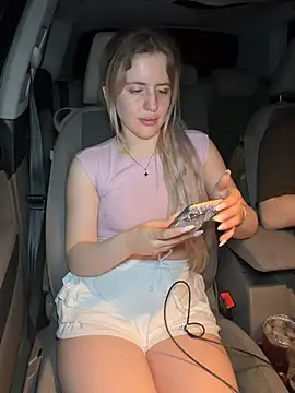 Holly-Glamour online show from 06.26.26