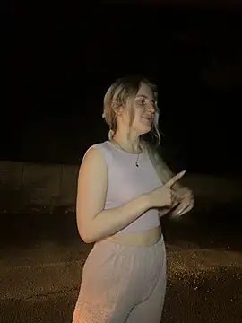 Holly-Glamour online show from 06.27.26