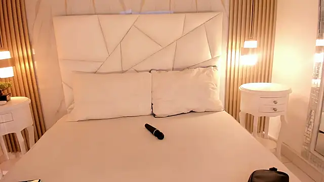 belacampbell online show from 01.09.26